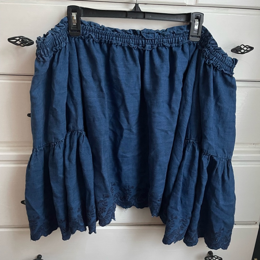 American Eagle Women’s Off the Shouler Blouse